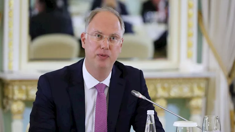 رئيس صندوق الاستثمار الروسي: ترامب ينقذ الحضارة الغربية بسياسته التي ينتهجها