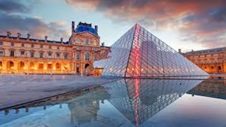 رفضوا طلبا لتمويل حماية الوثائق المصرية.. أزمة فيضان اللوفر تتصاعد