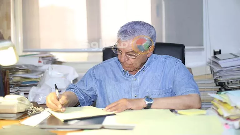 زاهي حواس يواجه وسيم السيسي: "هو فيه وادي ملوك تاني وأنا معرفش؟"