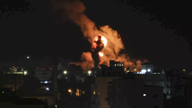غارات إسرائيلية تضرب شرق رفح الفلسطينية