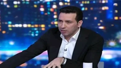 "فرحتي لا توصف".. موقف إنساني بين أبو تريكة ووالدة مدرب منتخب فلسطين