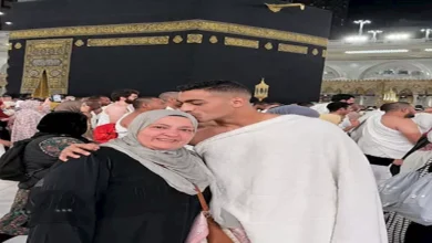 "قبل مباراة جنوب أفريقيا".. 25 صورة وأبرز المعلومات عن عائلات نجوم منتخب مصر