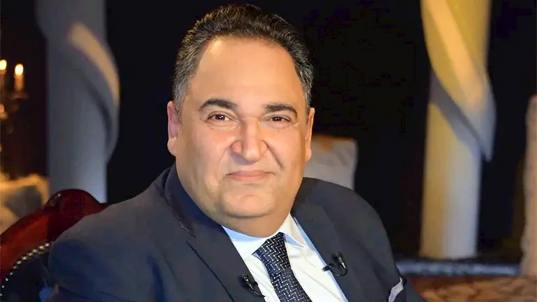 "قنبلة مدبولي".. محمد علي خير يتحدث عن "مفاجأة حكومية" لخفض الدين