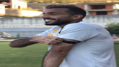 كهربا يشارك متابعيه صورة بالزي الإماراتي ومدرب الأهلي السابق يعلق