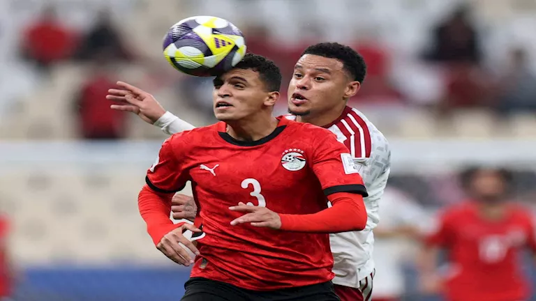 كيف تفاعل رواد مواقع التواصل الاجتماعي مع تعادل منتخب مصر والإمارات؟ (كوميك)