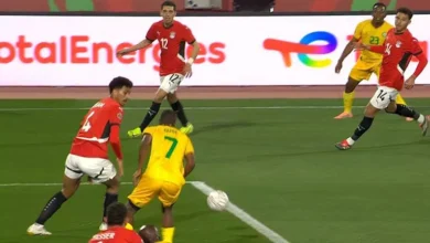 كيف تفاعل رواد مواقع التواصل الاجتماعي مع فوز منتخب مصر على زيمبابوي؟ (كوميك)