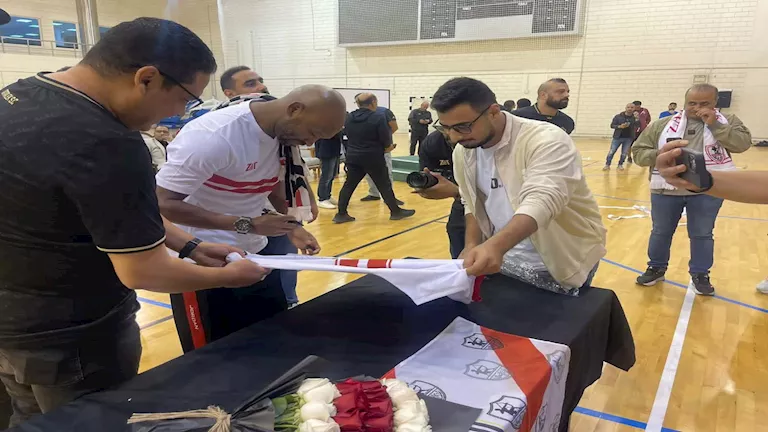 "لا يا ميسي هقول على طريقة شيكابالا".. رابطة مشجعي الزمالك في قطر تكرّم "الأباتشي"