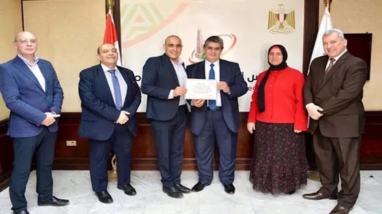 لجنة ضبط أداء الإعلام الرياضي تكرم المشاركين في ورش التحليل من صحفيين وإعلاميين