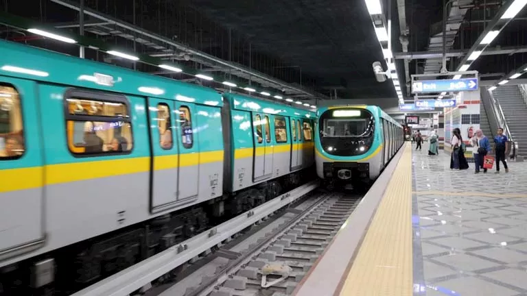 مد ساعات تشغيل المترو وقطار العاصمة بمناسبة رأس السنة