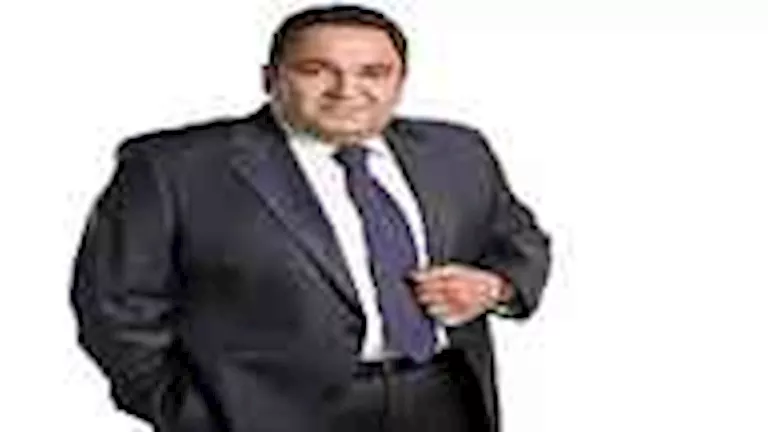 "مد لحافك على قد رجليك".. محمد علي خير يحذر الأسر المصرية |فيديو