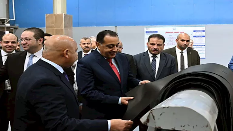 مدبولي يتفقد مشروع رفع كفاءة مركز تكنولوجيا دباغة الجلود بالروبيكي