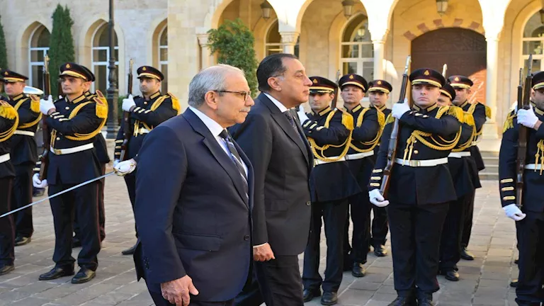 مراسم استقبال رسمية لرئيس الوزراء لدى وصوله العاصمة بيروت -(صور)