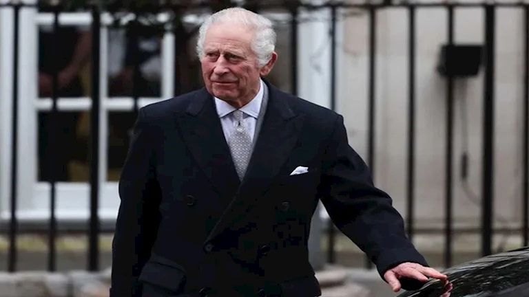 ملك بريطانيا يدعو إلى الرحمة والوحدة في رسالة عيد الميلاد وسط الصراعات العالمية