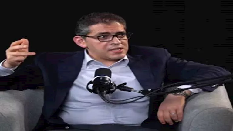 مهاب مجاهد: لست قلقًا على الأوضاع في مصر.. وهذا هو الدليل