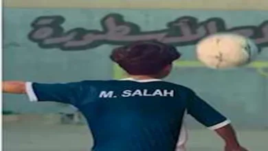 نجل لاعب الأهلي السابق.. من هو الطفل الذي ظهر مع محمد صلاح في إعلان إحدى الشركات؟