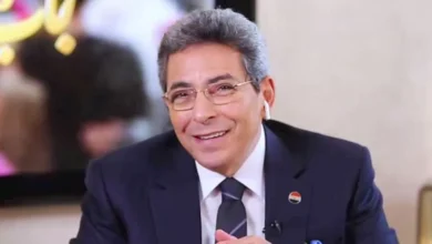 هل أم كلثوم كانت بخيلة؟.. محمود سعد يعلق على فيلم "الست"