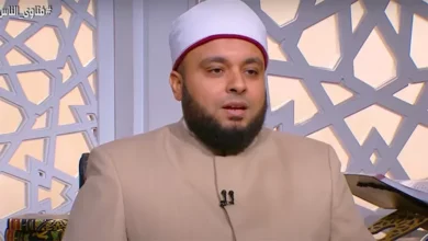 هل يجوز للأم أن تكشف شعرها أمام زوج ابنتها؟.. أمين الفتوى يجيب