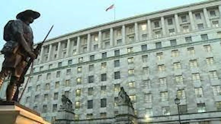 وزارة الدفاع البريطانية تستقبل جثمان جندي قتل في أوكرانيا