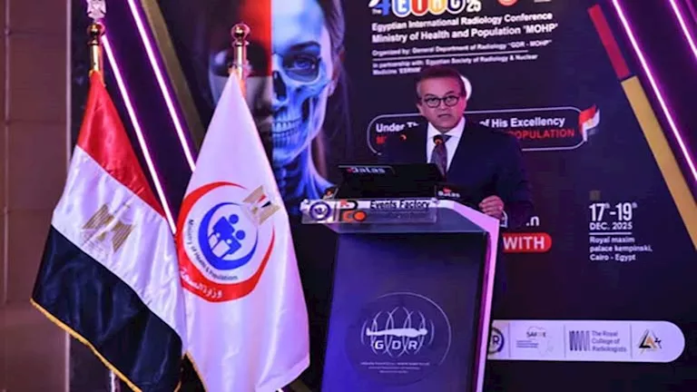 وزير الصحة يتفقد المعرض الدولي الرابع للأشعة.. ويؤكد دعم مصر لتوطين الصناعة الطبية