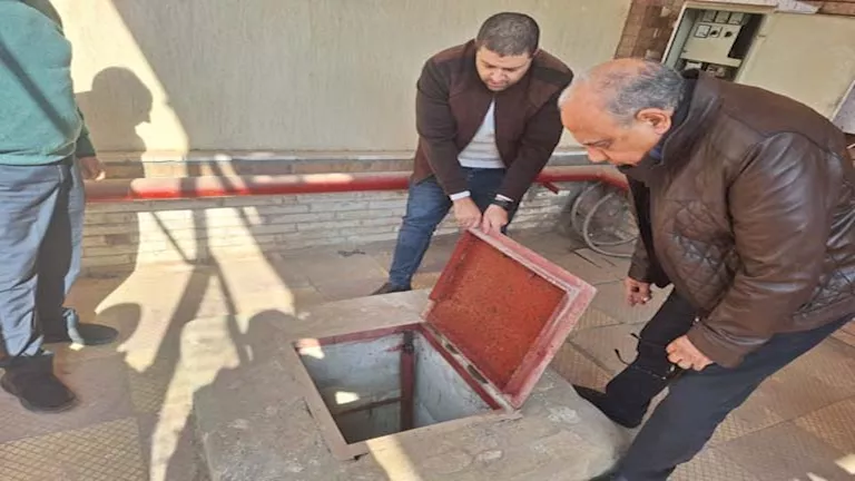 وزير الكهرباء يتفقد قطاع شبكات المدن الجديدة بالعاشر من رمضان