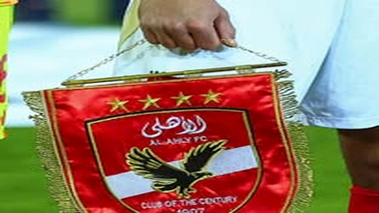 وفاة والد لاعب الأهلي السابق