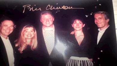 "يظهر فيها ترامب".. الديمقراطيون ينشرون صور جديدة لـ"جيفري ابستين"