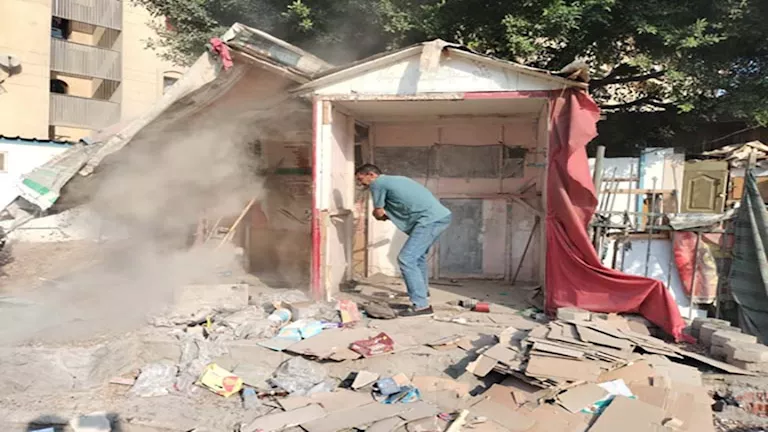 صور.. إزالة 110 أكشاك غير مرخصة بالقاهرة